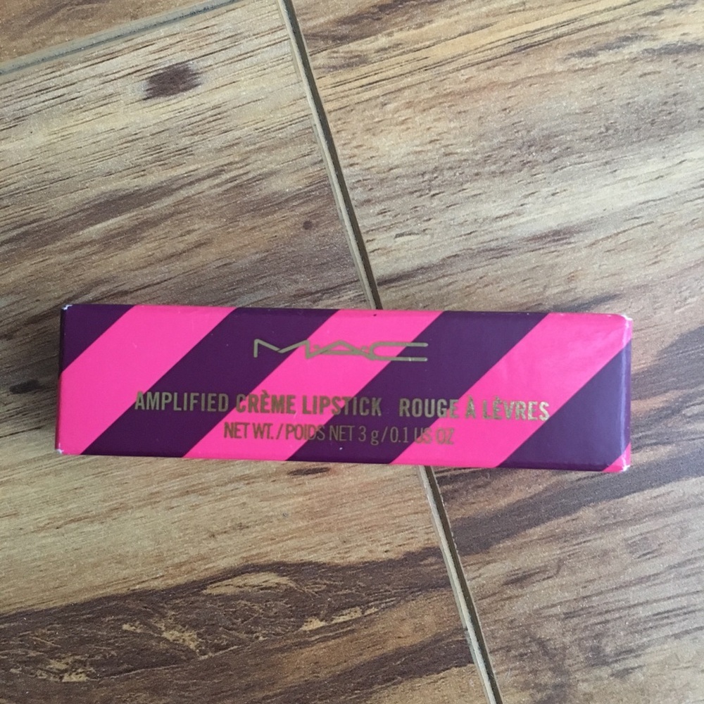 Mac lipstick Saucy little darling Brand New